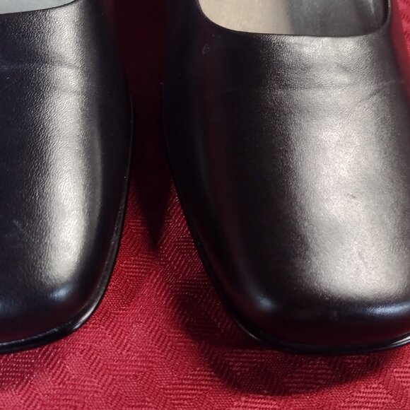 Women’s Caressa 2.5 inch Black Pumps – Size 7N - Picture 7 of 11
